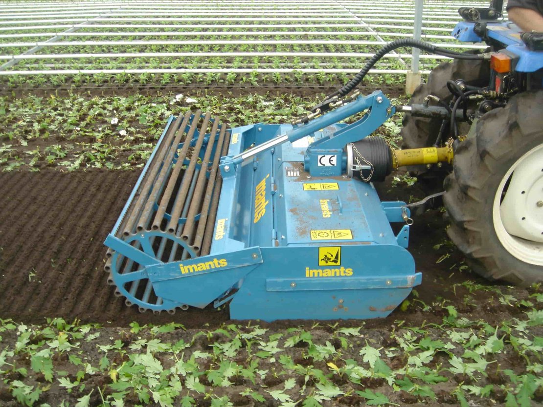 Imants Máquinas para lavrar solos (Arado) usados