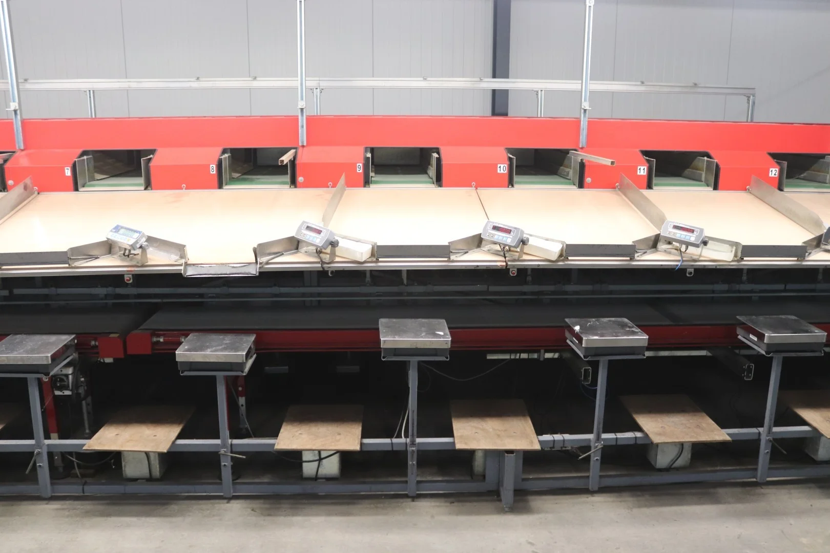 Aweta GMC3/12+1 grading machine for peppers • Duijndam Machines