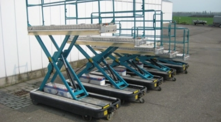 2 Berg electro- piperail trolleys image 1
