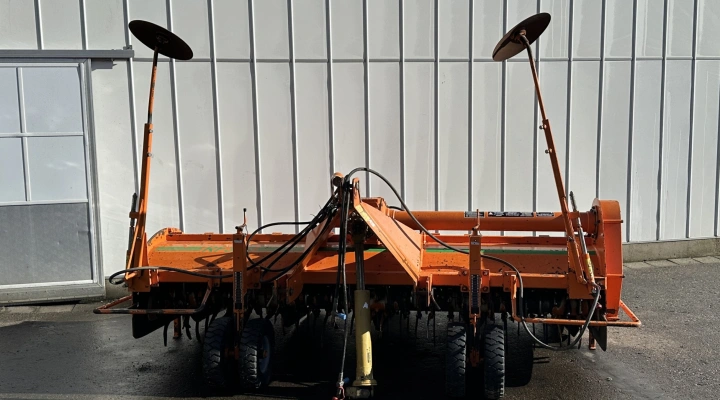 Struik 4RF/310 hill former 4 x 75 cm