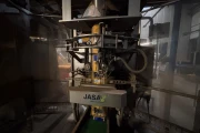 Jasa J350 QP/90 Verticale Form-Fill-Seal (VFFS) packaging machine 2016