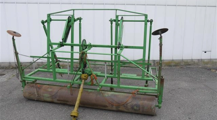 Basrijs-Leek-hole-puncher (4)