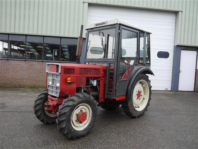 Трактор Bergmeister с кабиной около 40 л.с. 4wd