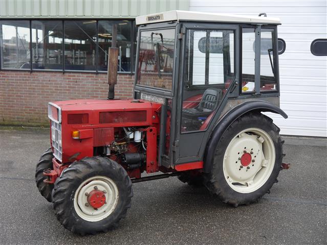 Трактор Bergmeister с кабиной около 40 л.с. 4wd