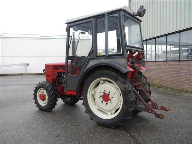 Трактор Bergmeister с кабиной около 40 л.с. 4wd