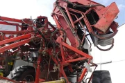 Dewulf 2 row pulled carrot harvester with elevator (8)
