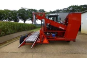 Dewulf wortelrooier carrot harvester (1)