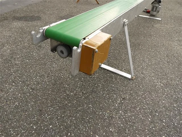 Javo conveyor 3 meter for potplants • Duijndam Machines