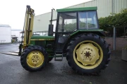 John Deere met fronthefmast (6)