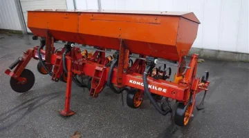 Kongskilde Vibro cultivator 4 rows with fertilizer