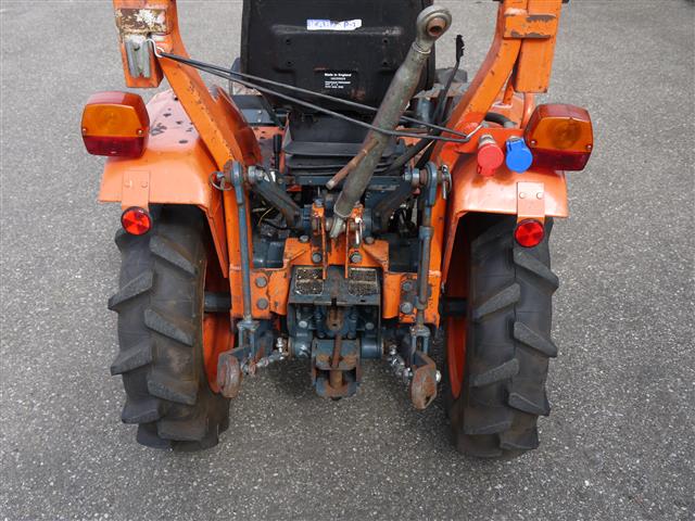 Компактный трактор Kubota 6200