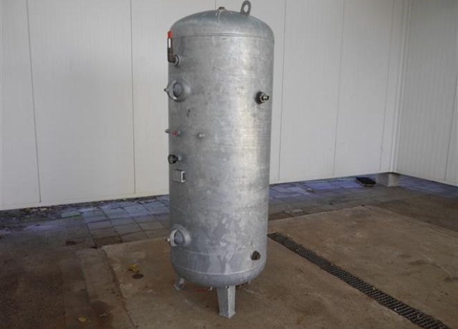 OKS Vertical Air tank 1000 liter • Duijndam Machines