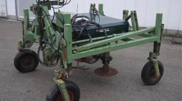 Cebeco carrottopper avec réglage automatique de la hauteur