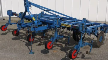 Rabe / Rabewerk entre fila cultivador.