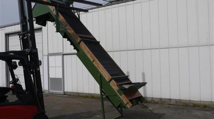 Schouten elevator opvoerband (1)