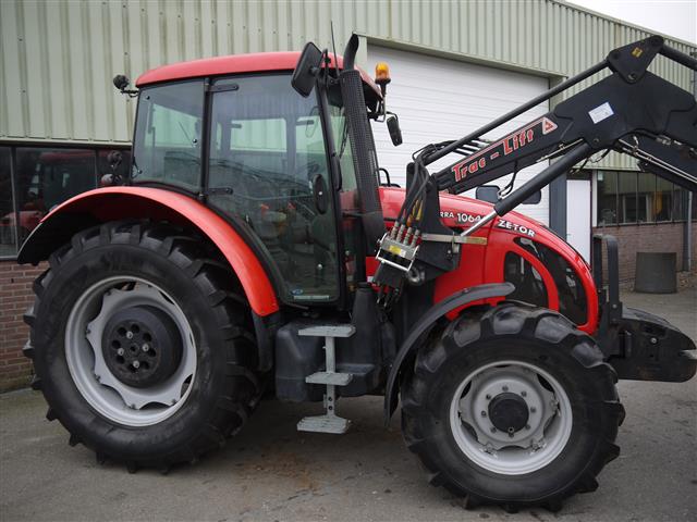Трактор Zetor 10641 с фронтальный погрузчик