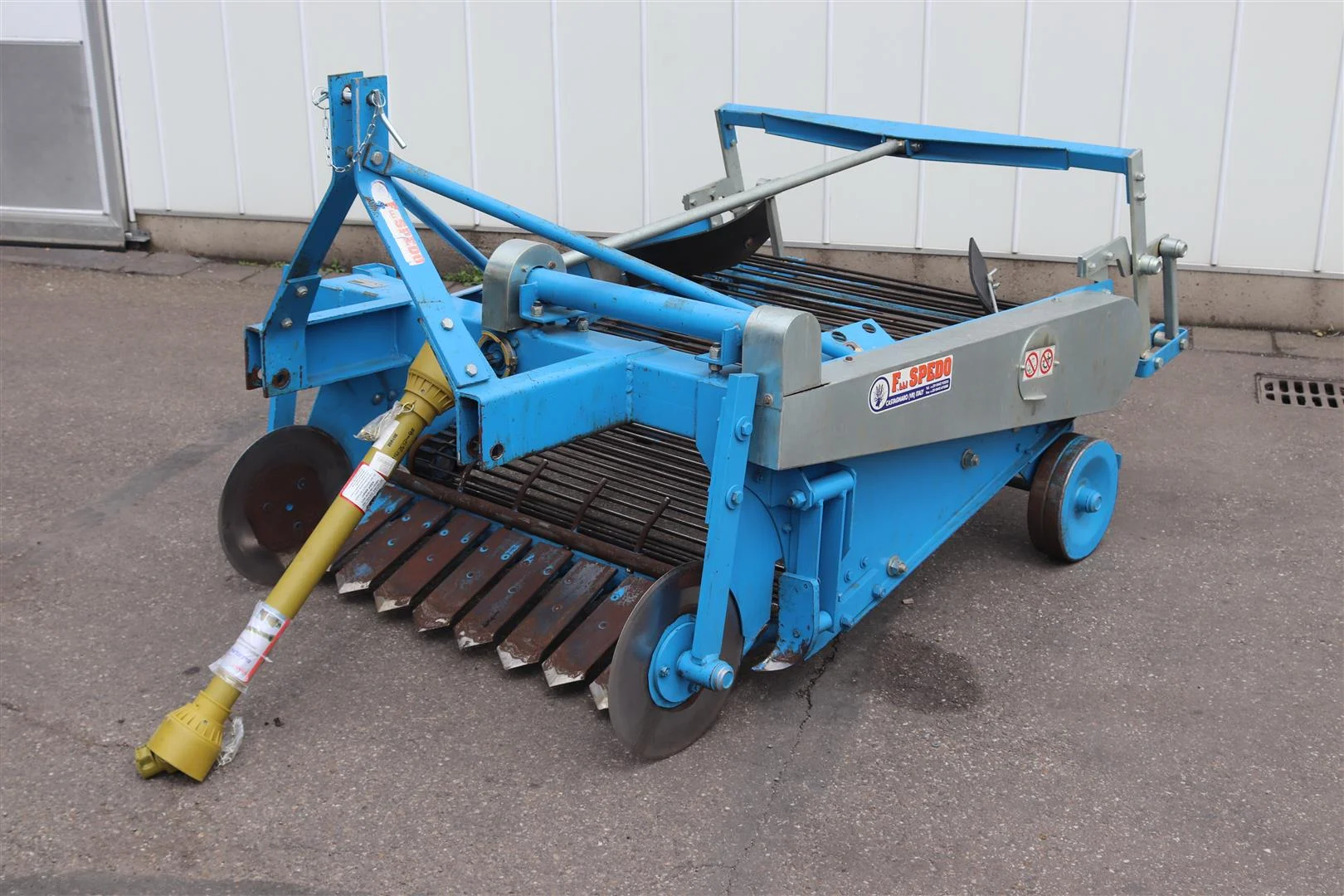 Spedo harvester 2 row windrower for potatoes • Duijndam Machines