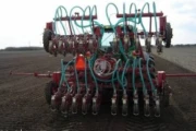 Accord Kverneland sowing machine image 2
