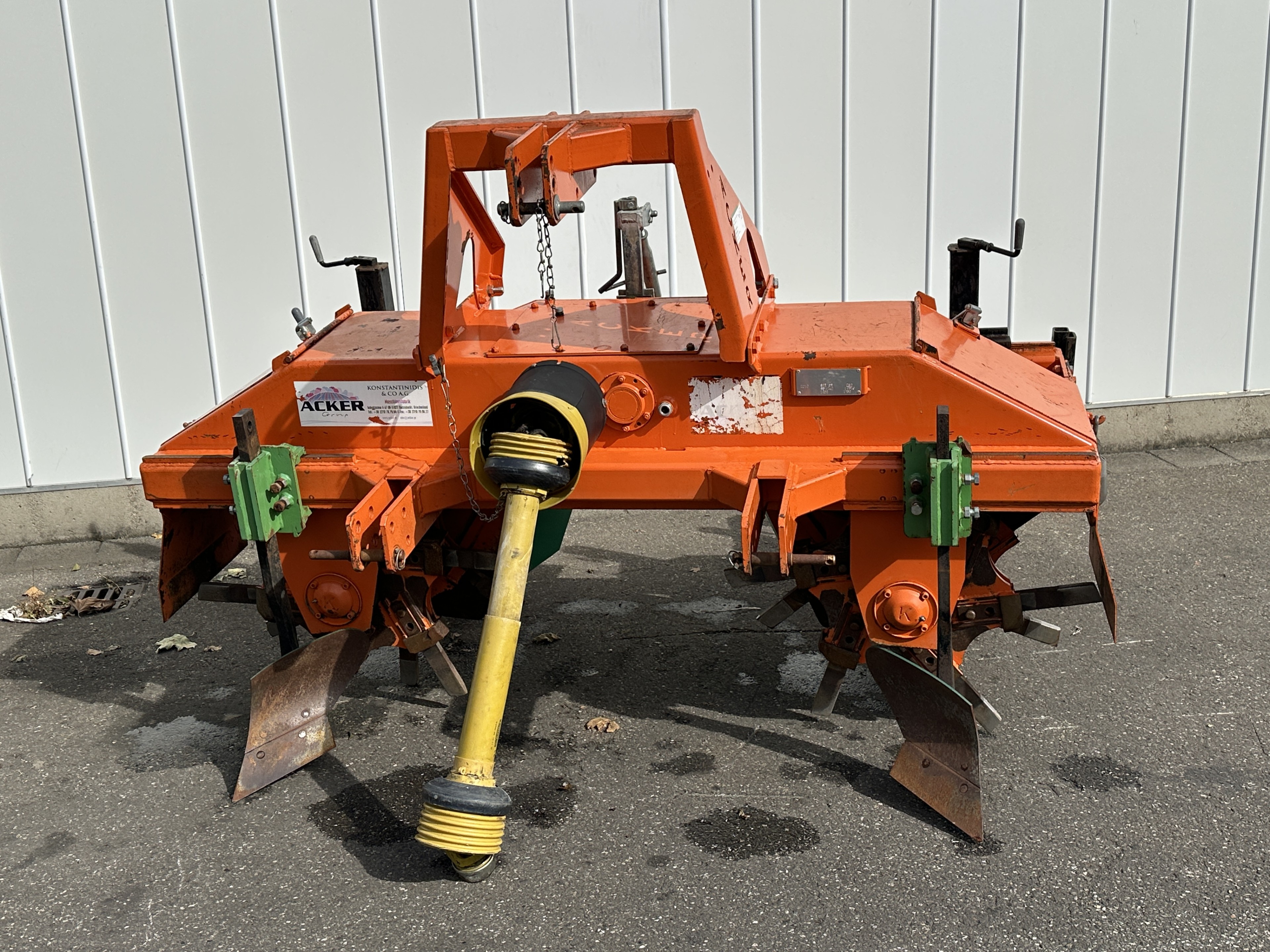 Acker SPR GR 230 hill former for asparagus • Duijndam Machines