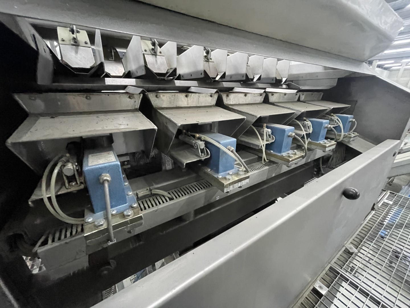 ���� Affeldt AVN 10 � ����������� Affeldt E350 Vero-pak
