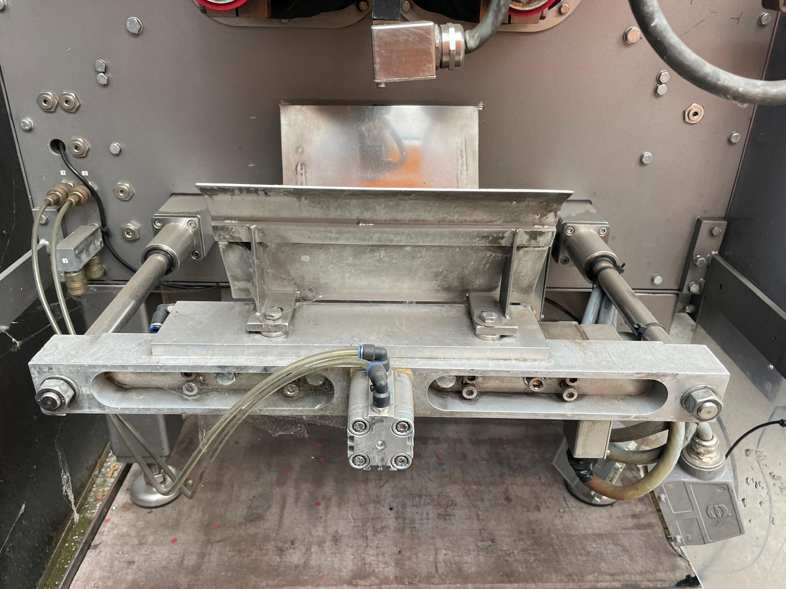 Affeldt E350 DZ ������������ ����������� ������� VFFS ��� �������������� ������������ ������