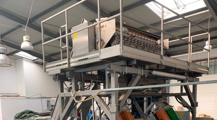 Affeldt Stratera 170 16 FF with platform and 2 elevators