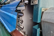 Allround roller sorting machine with brush and feeding conveyor