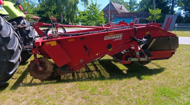 Asa-Lift WR-180 onion harvester