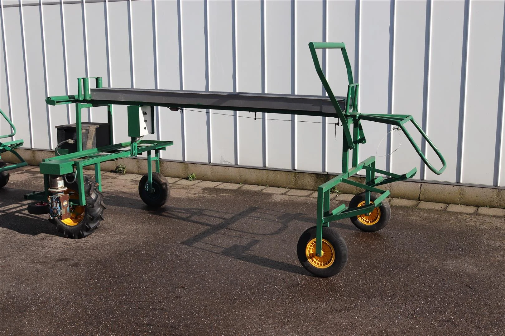 Electric harvester for asparagus • Duijndam Machines