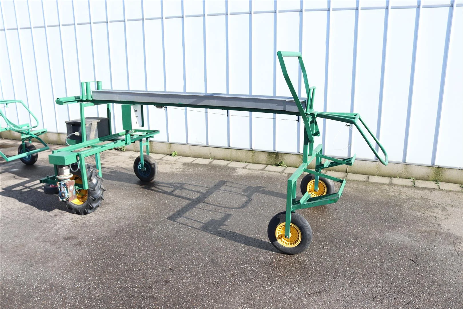 Electric harvester for asparagus • Duijndam Machines