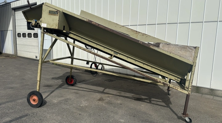 AVH - Antha Van Hienen 400 x 100 cm