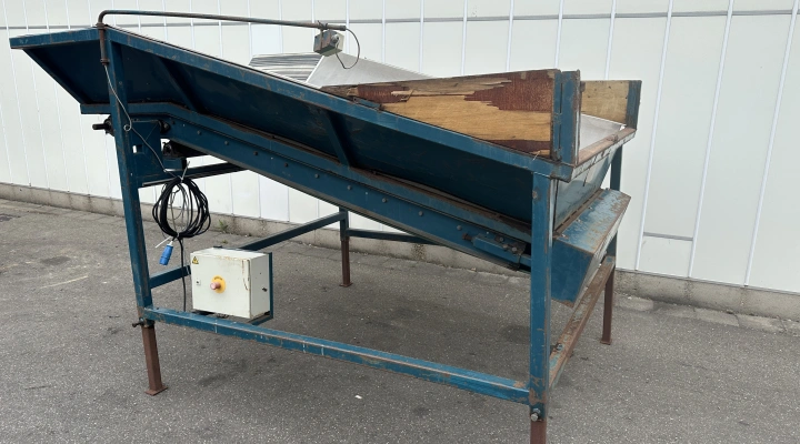 Antha Van Hienen AKB dosing hopper