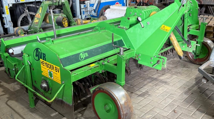 AVR RSF 2000 4X75 ruggenfrees met RVS aanaardkappen