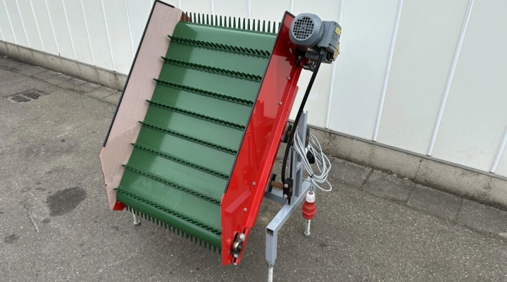 Aweta elevator incline conveyor with fingers