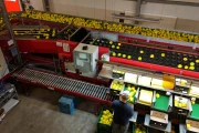 Aweta G4-14+1 pepper sorting machine with semi automatic box filling