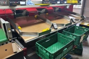 Aweta G4-14+1 pepper sorting machine with semi automatic box filling