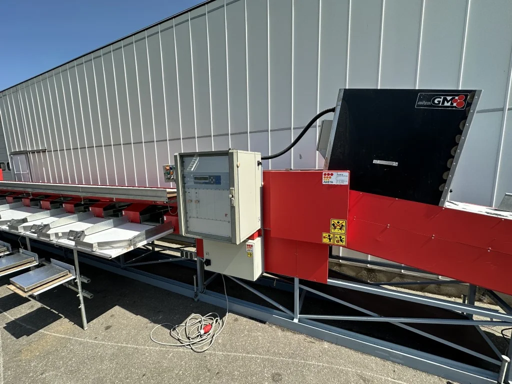 Aweta GM 210 sorting machine for peppers • Duijndam Machines