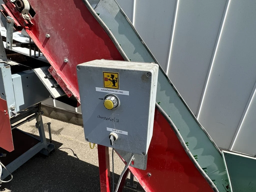 Aweta GM 210 sorting machine for peppers • Duijndam Machines