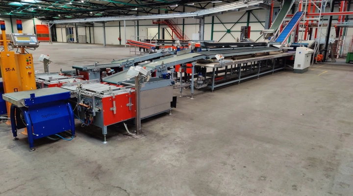 Aweta packing conveyor for fruit