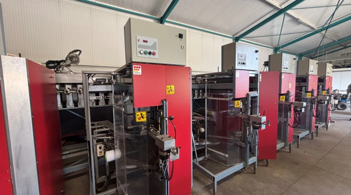 Aweta TRS-6 rose sorting machine with sealer and compressor