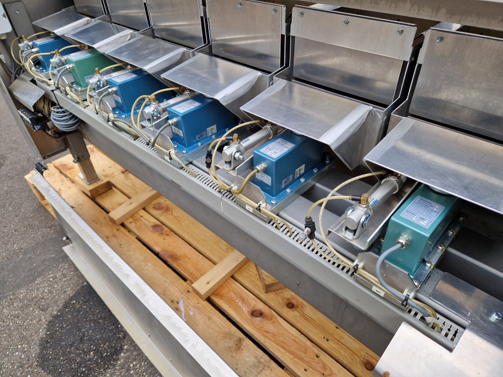 Affeldt AVN-170 12EV/B+R ������� ������� � 12 �������