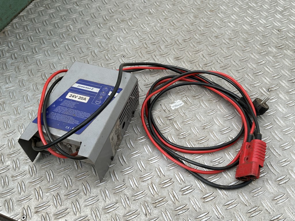 B & S ��������������������� 2000 ��