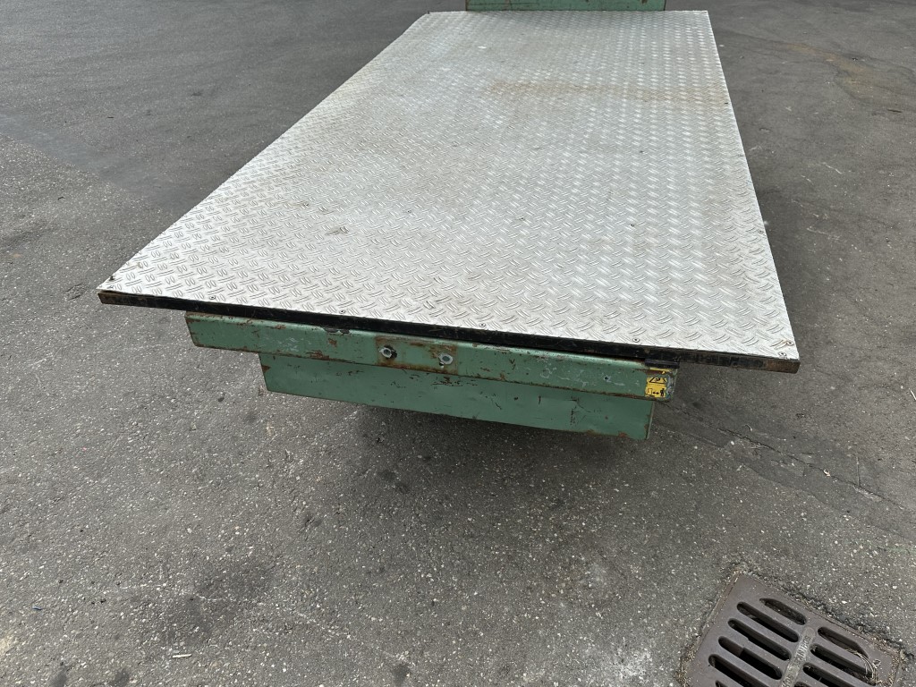 B & S ��������������������� 2000 ��