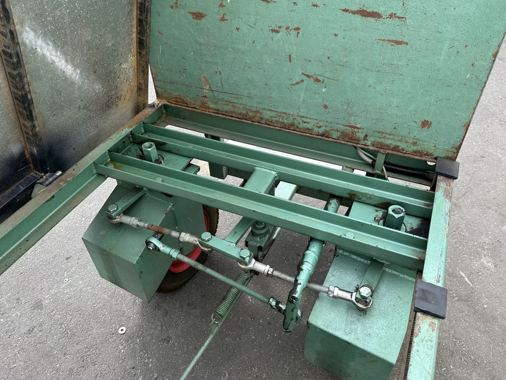 B & S ��������������������� 2000 ��
