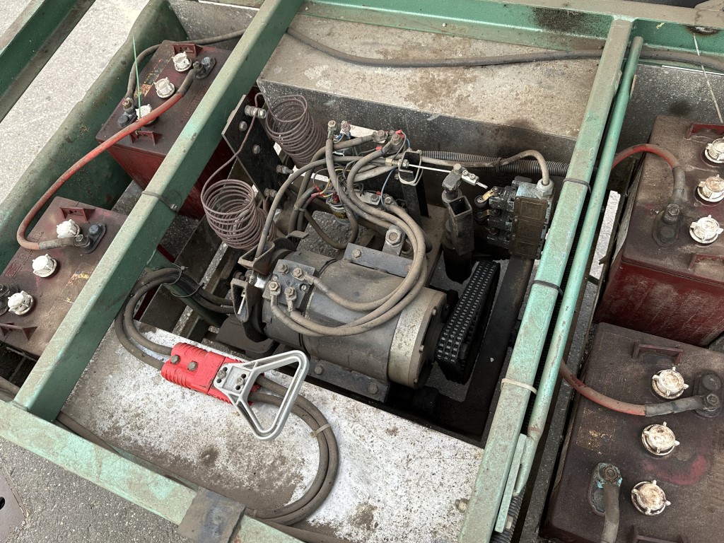 B & S ��������������������� 2000 ��