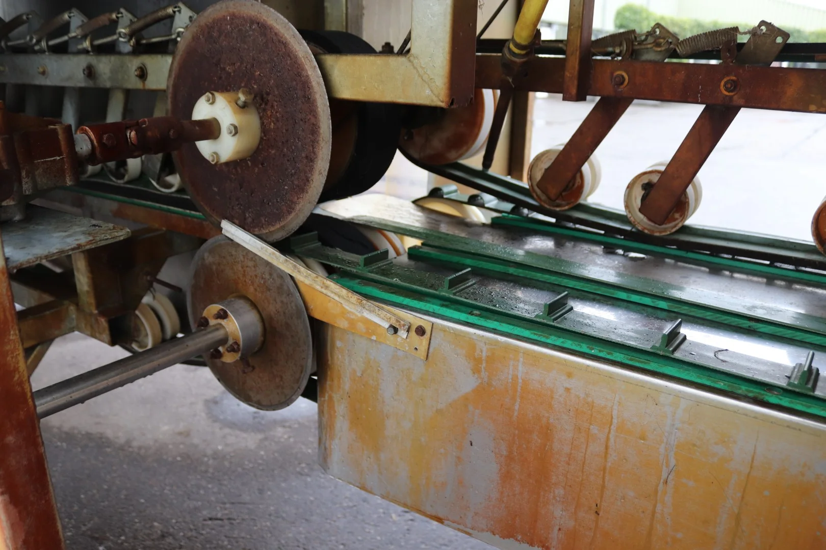 Baekelandt leek peeling and washing machine • Duijndam Machines