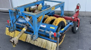 Bärtschi Hackmaschine mit Bürsten, 5-reihig