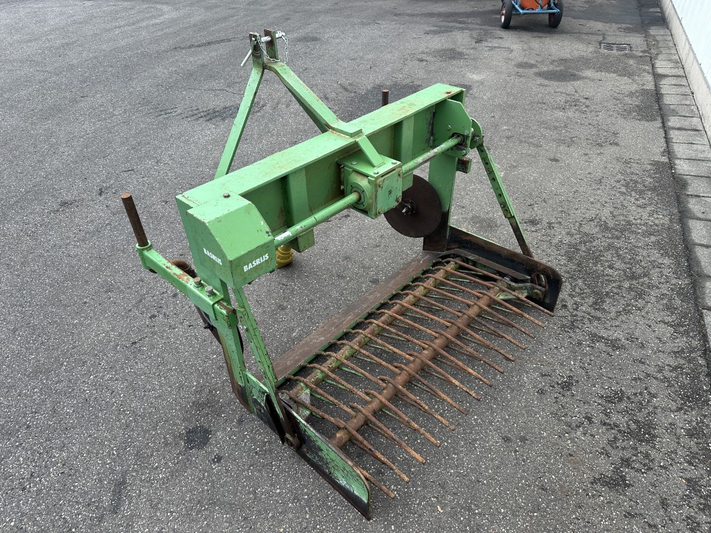 Basrijs ������������ ���������� ����a ������� 135 � �������