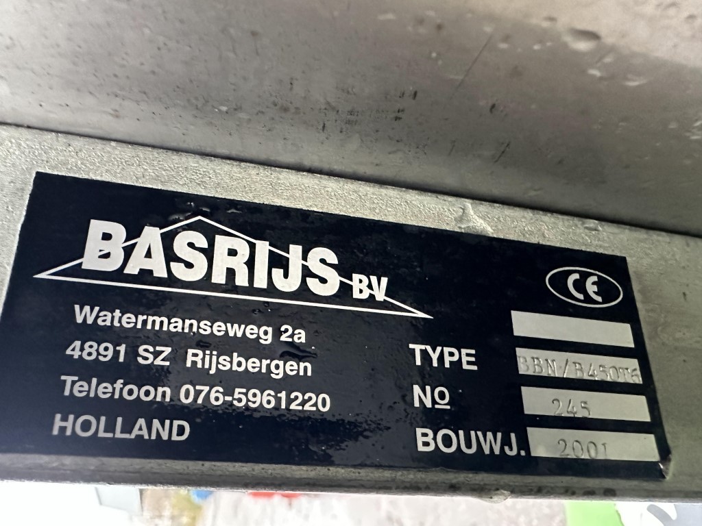 ��������� Basrijs �� 6 �����