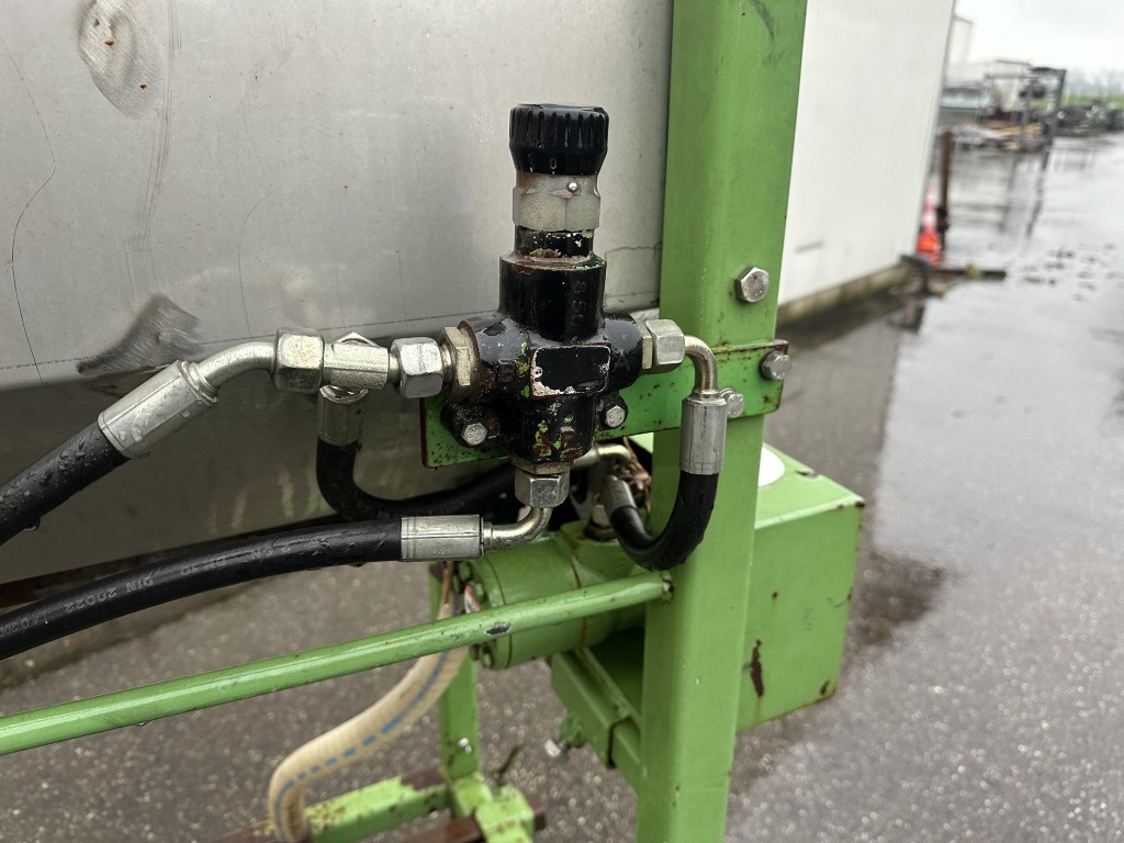��������� Basrijs �� 6 �����